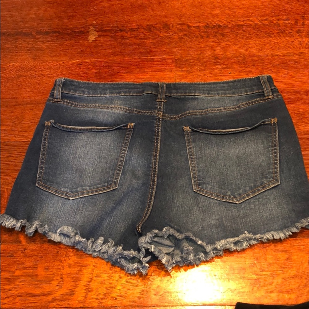 Refuge denim shorts - Picture 3 of 3